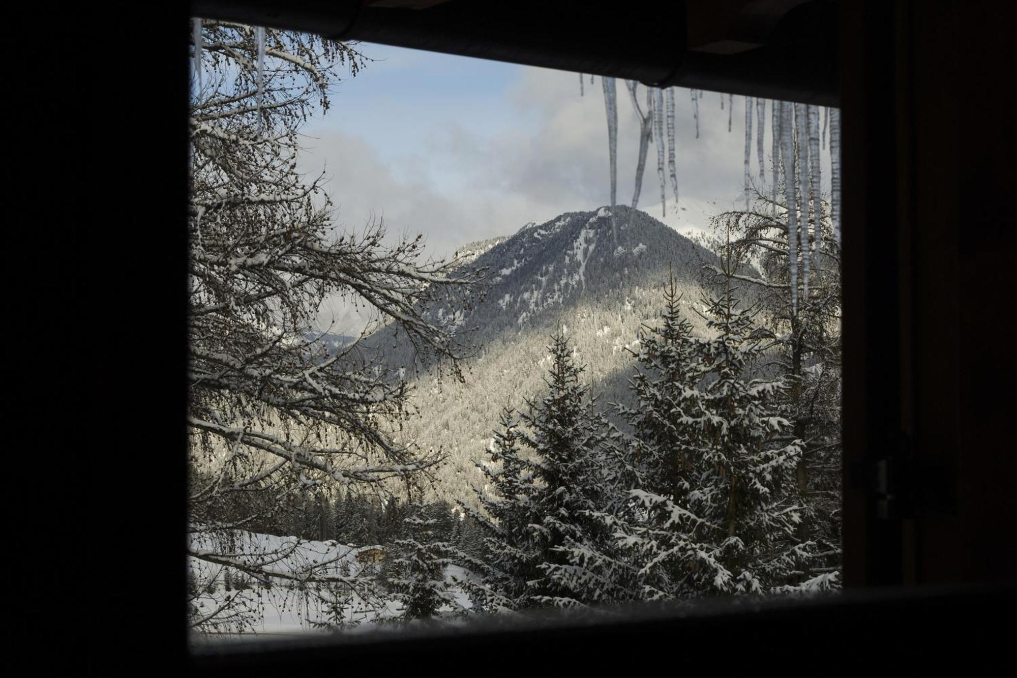 Hotel Gran Mugon Vigo di Fassa Pokoj fotografie